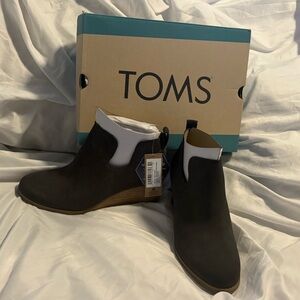 TOMS Gray Ankle Boots Suede Minimalist Design